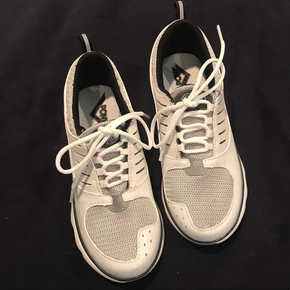New women’s white, grey sneakers from Pony. 5.5.